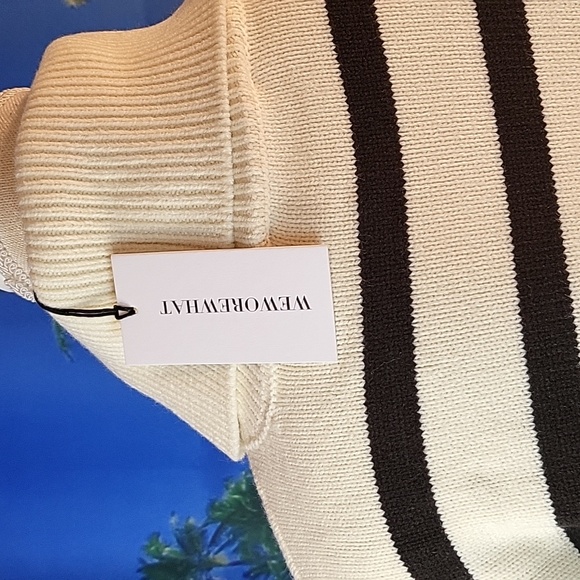 We Wore What Oversized Sweater S/M - Picture 6 of 9